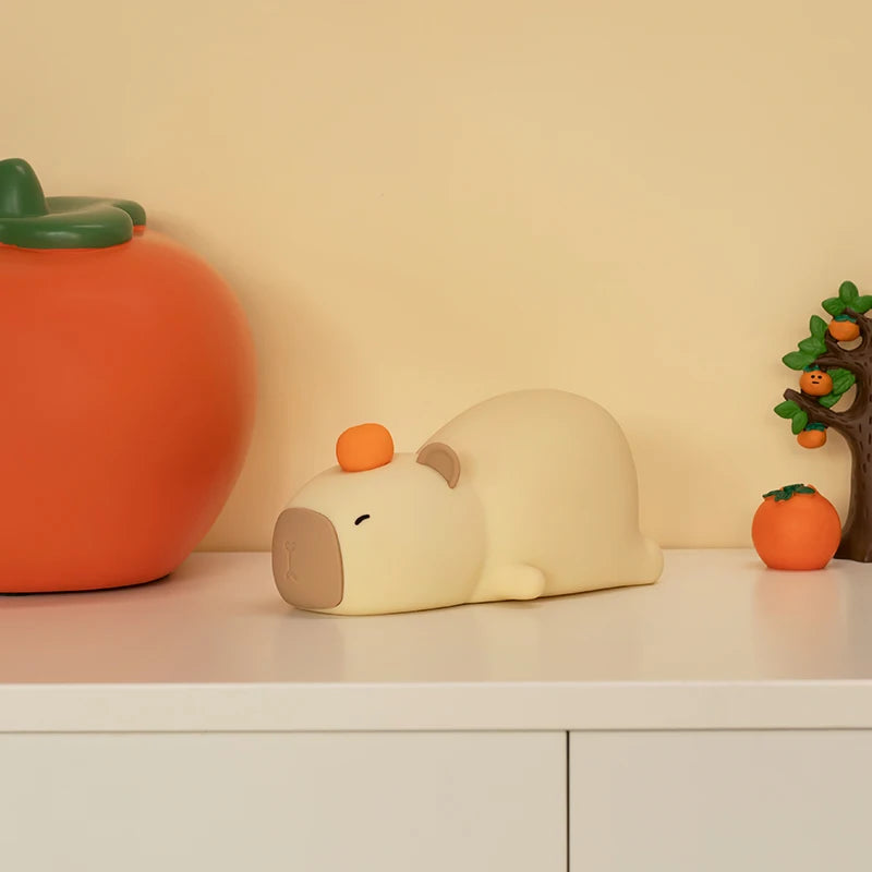 Luminária de silicone em formato de capivara