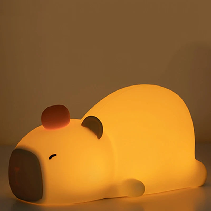 Luminária de silicone em formato de capivara